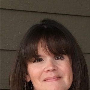 Meet your Posher, Carissa